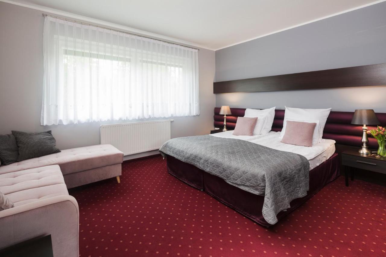 Noce I Dnie Hotel Postolowo ภายนอก รูปภาพ