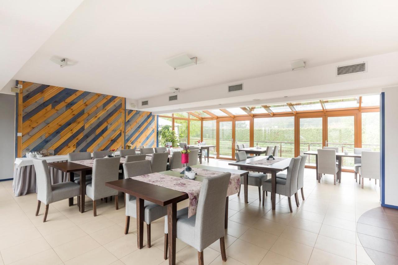 Noce I Dnie Hotel Postolowo ภายนอก รูปภาพ